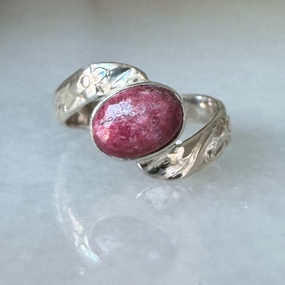 NWOT Sundance Calypso Floral Ring Pink Thulite Sterling Silver